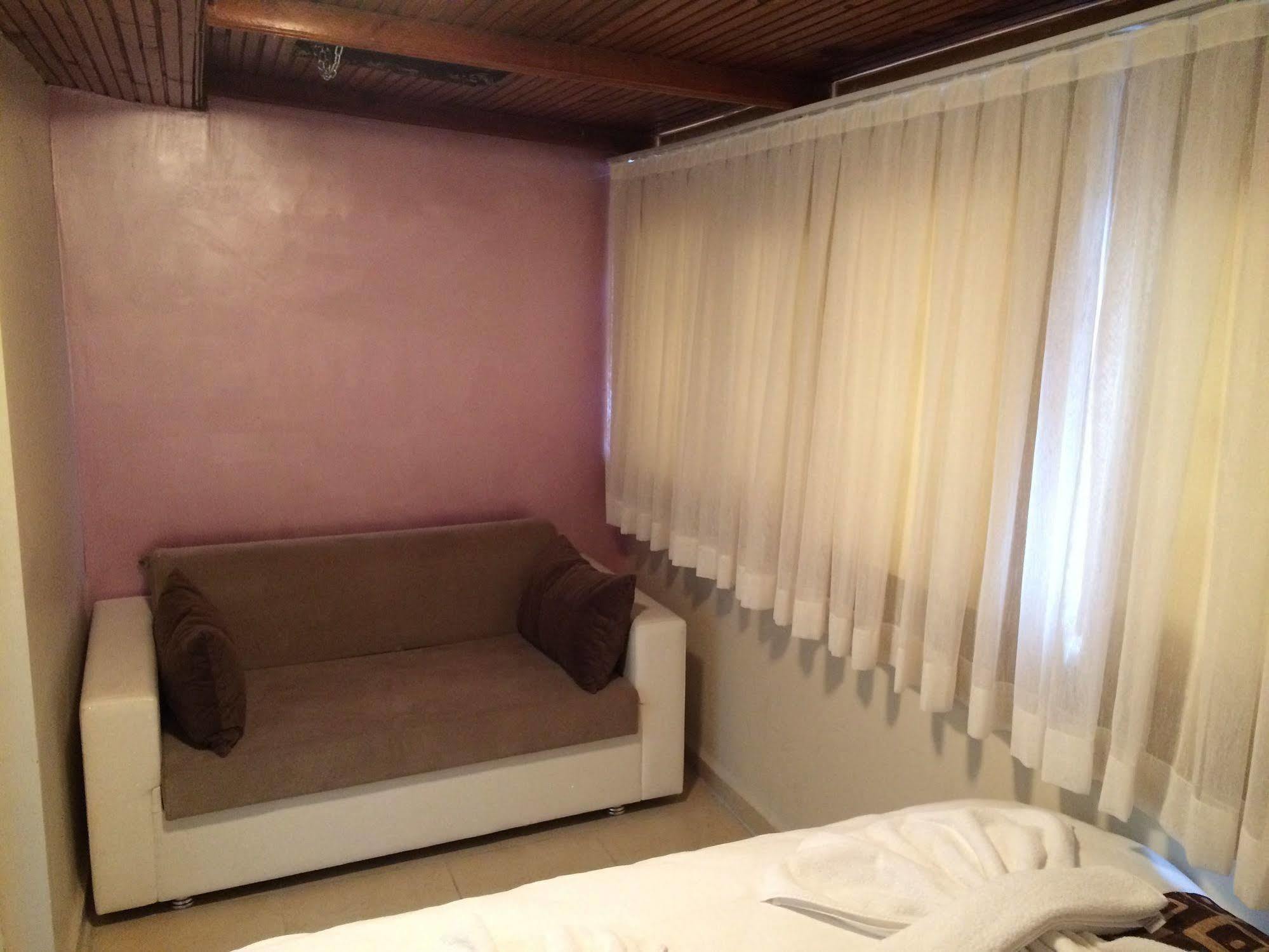 Black Bird Suite Hotel อิสตันบูล ภายนอก รูปภาพ