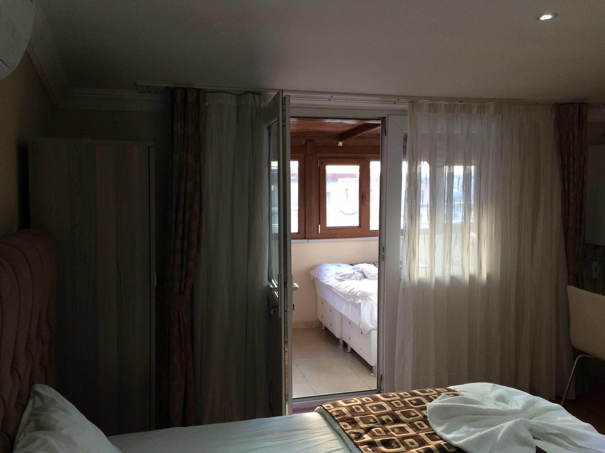 Black Bird Suite Hotel อิสตันบูล ภายนอก รูปภาพ